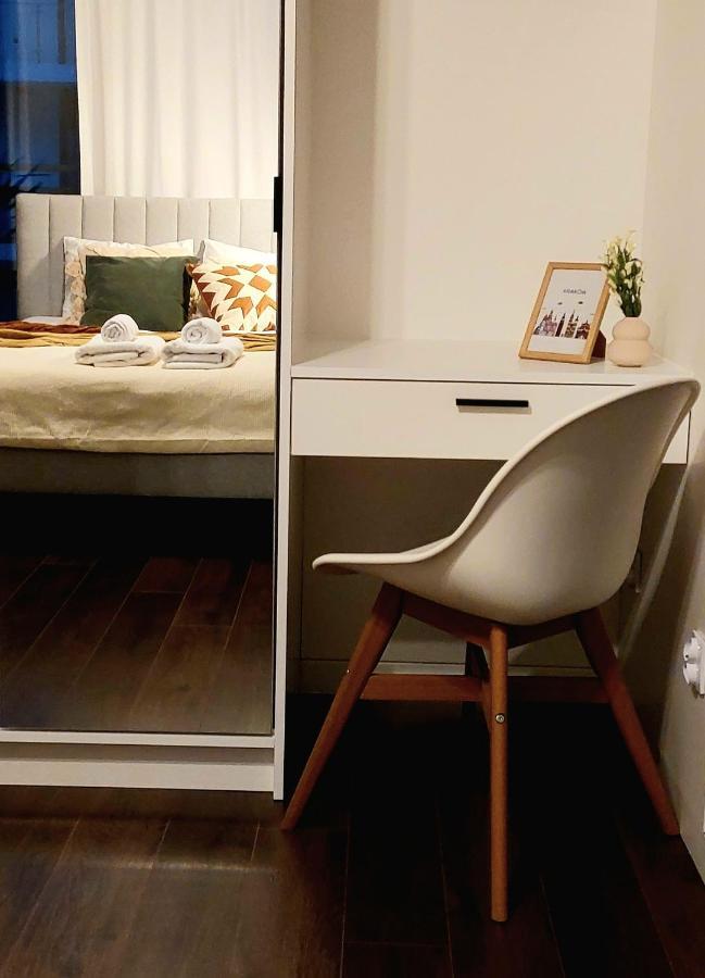 Przytulny Apartament Greenwall Krakkó Kültér fotó